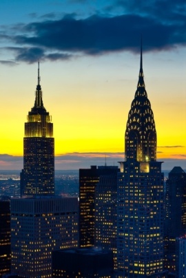 Photographie du l'Empire State Building et du Chrysler Building provenant du tumblr "Preppily Ever After"